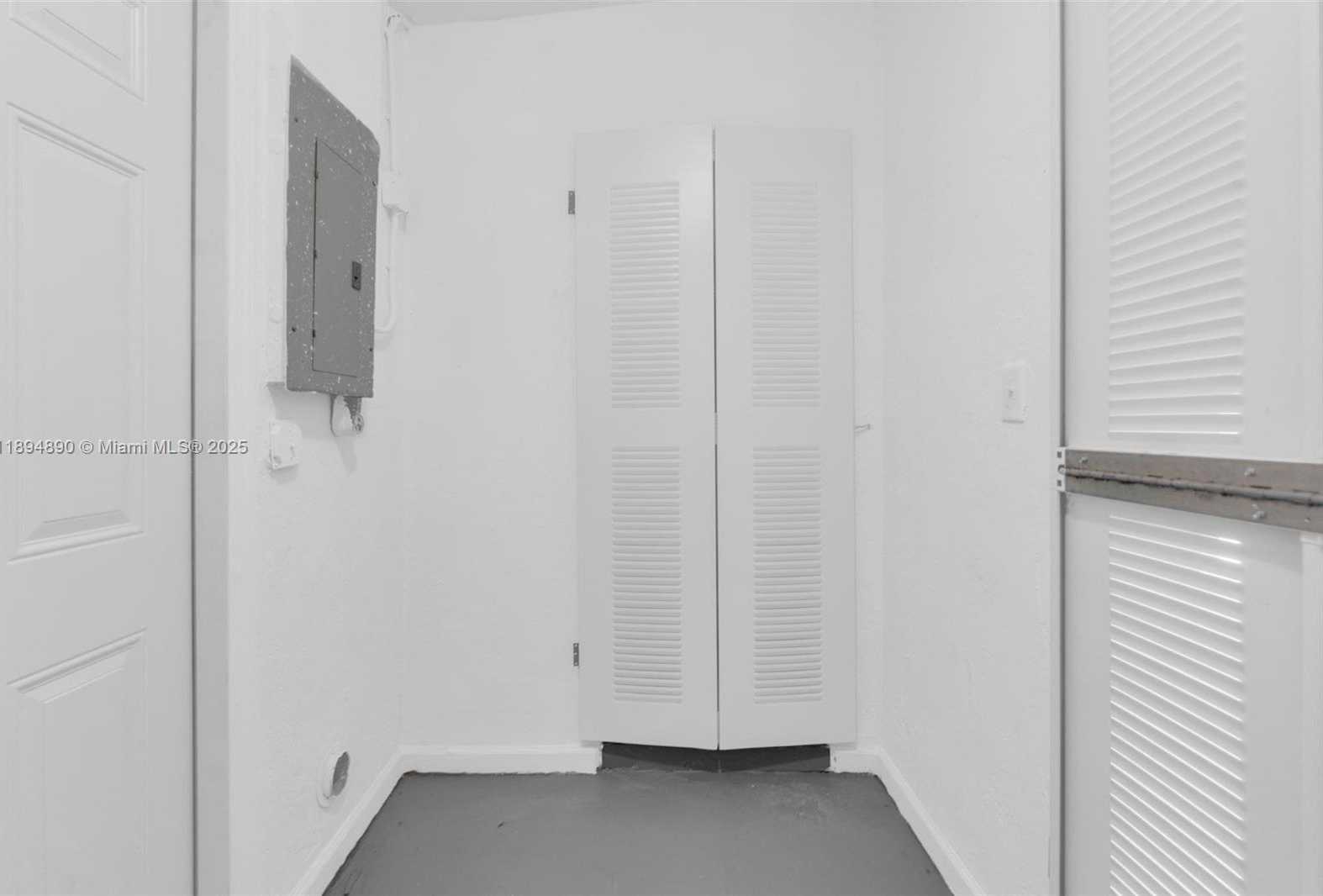 Small Image of 3051 NORTH WEST 77TH ST, Miami Number 25