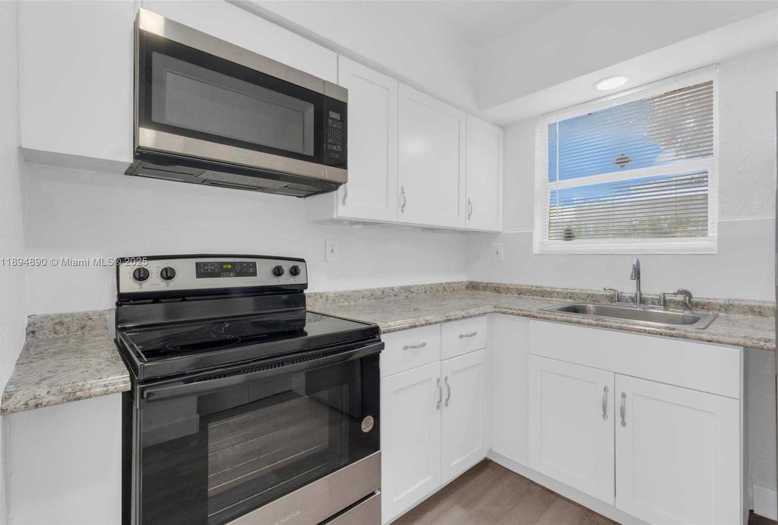 Small Image of 3051 NORTH WEST 77TH ST, Miami Number 7