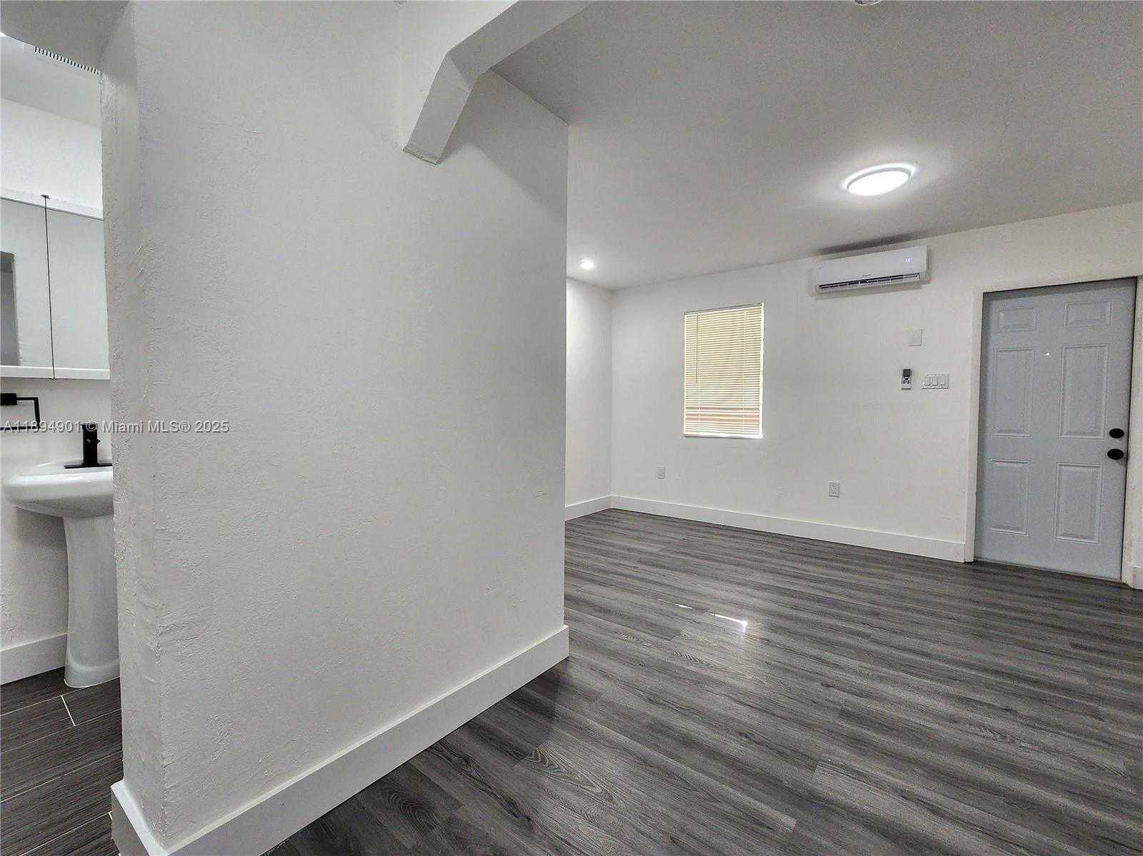 Small Image of 5934 BUCHANAN ST #2-4, Hollywood Number 25