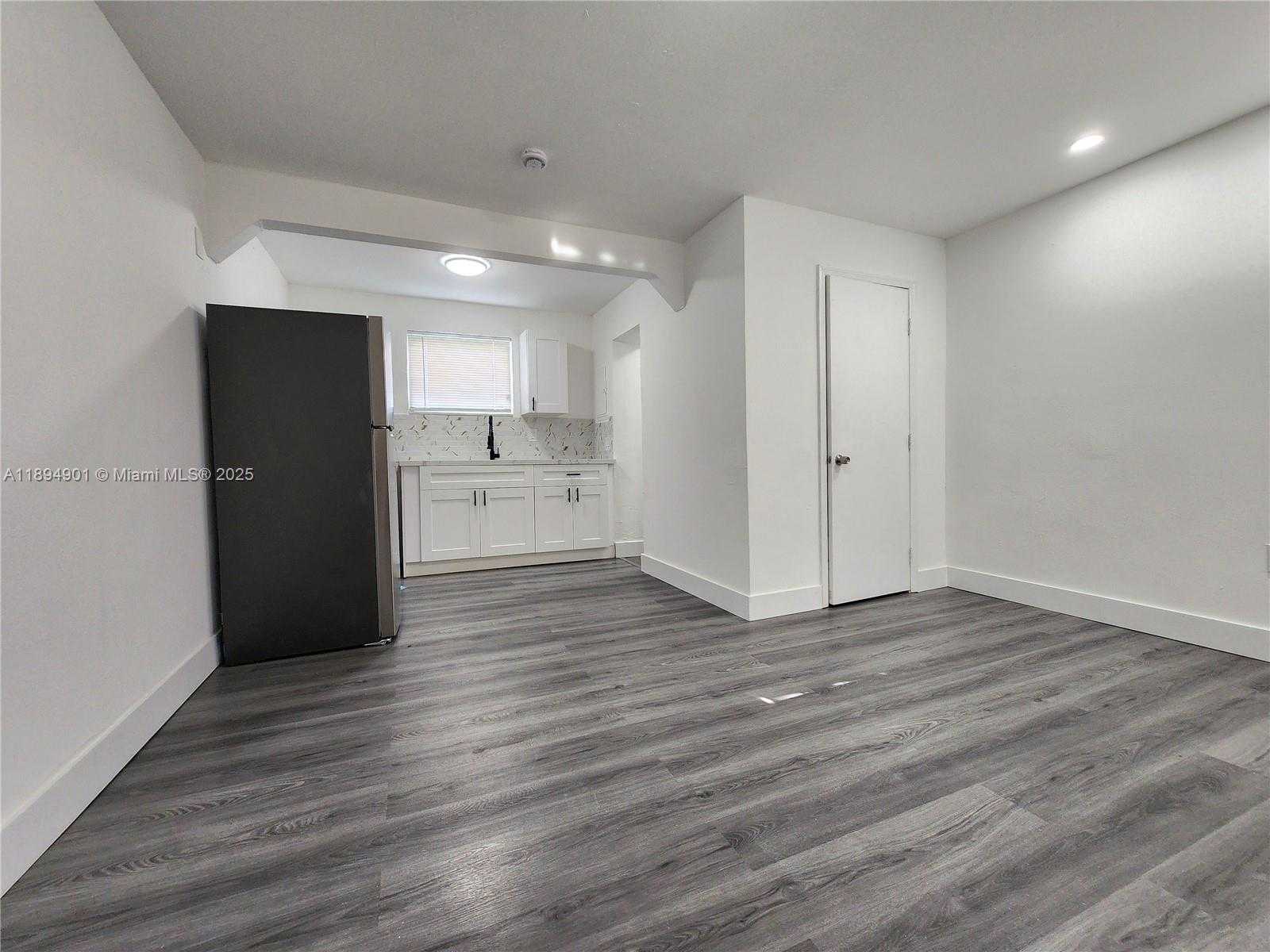 Small Image of 5934 BUCHANAN ST #2-4, Hollywood Number 28