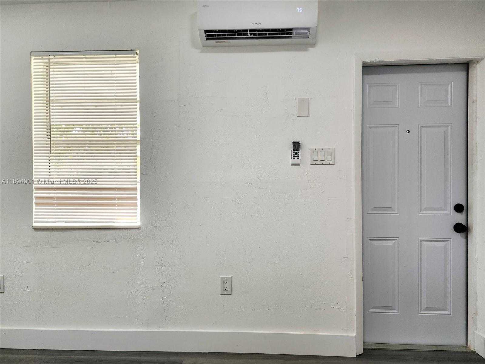 Small Image of 5934 BUCHANAN ST #2-4, Hollywood Number 31