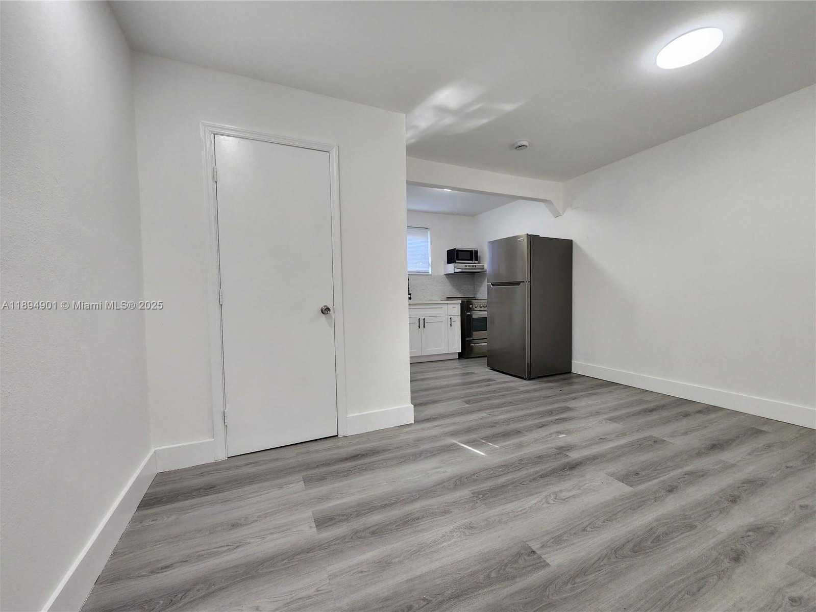 Small Image of 5934 BUCHANAN ST #2-4, Hollywood Number 33