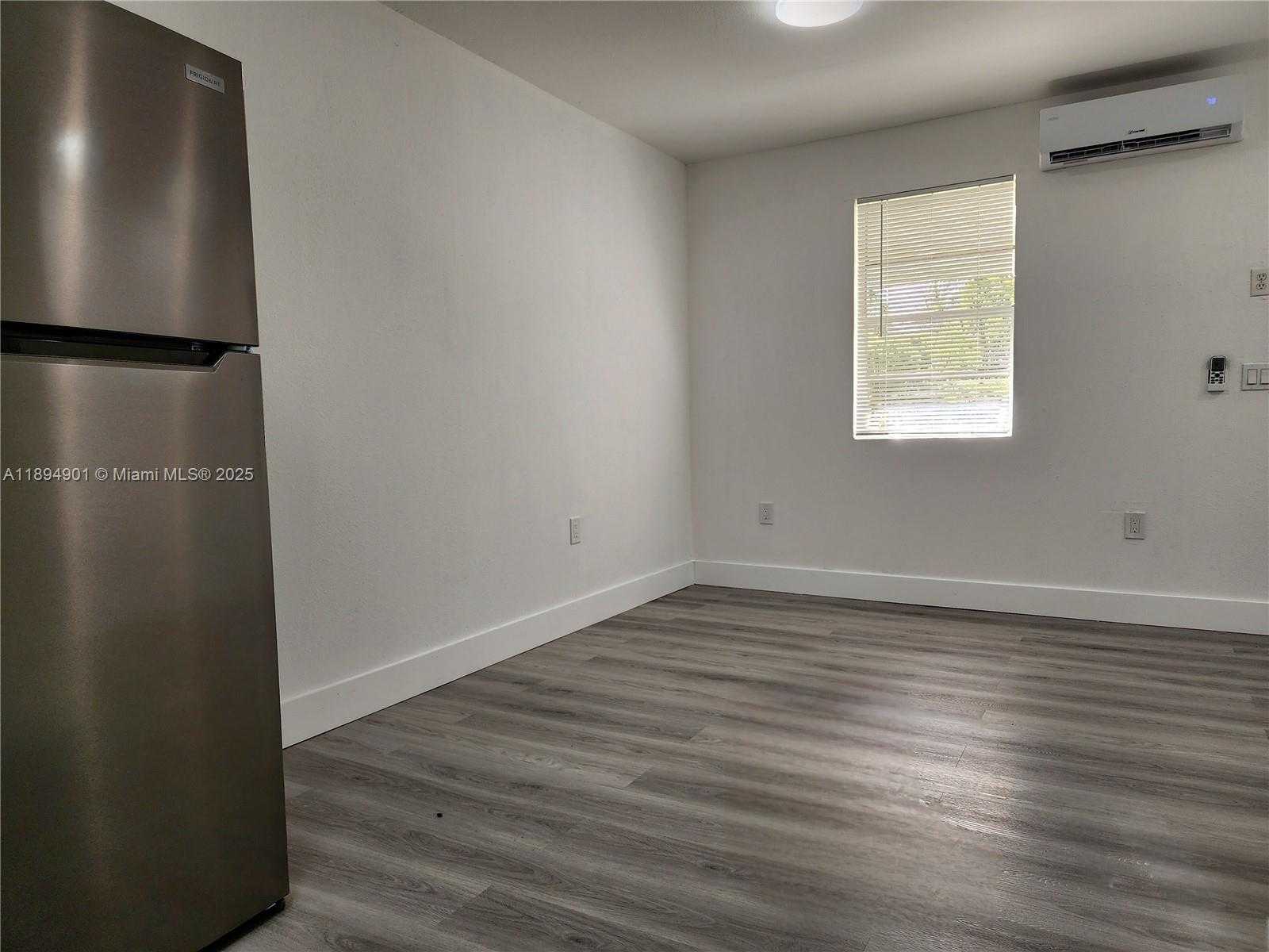 Small Image of 5934 BUCHANAN ST #2-4, Hollywood Number 38