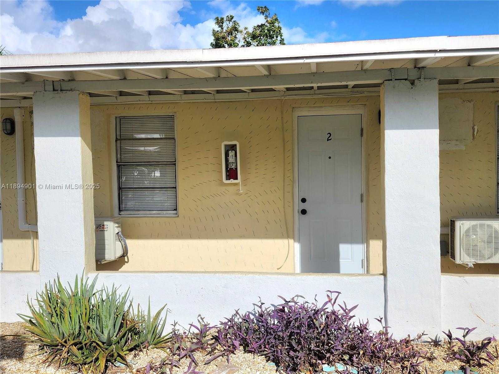 Small Image of 5934 BUCHANAN ST #2-4, Hollywood Number 7