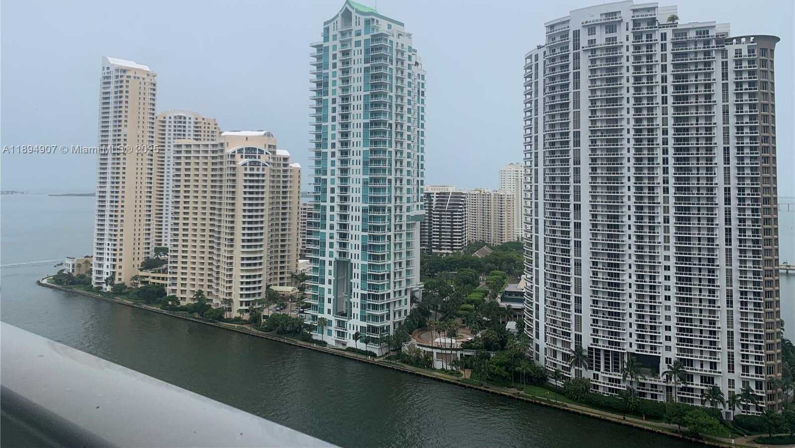 Small Image of 300 SOUTH BISCAYNE BLVD #T-1908, Miami Number 4