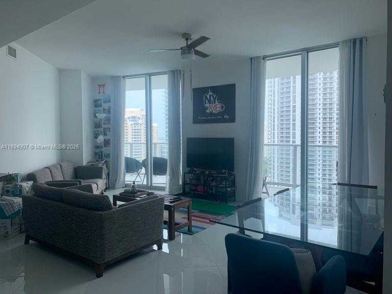 Small Image of 300 SOUTH BISCAYNE BLVD #T-1908, Miami Number 5