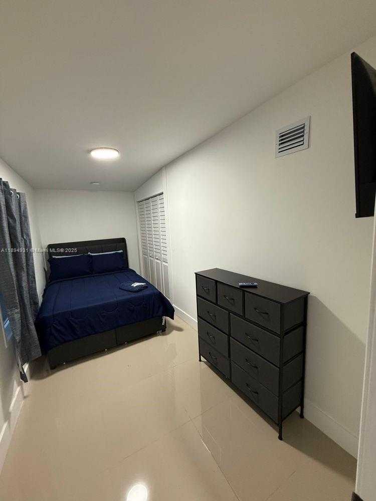 Small Image of 619 36TH ST, West Palm Beach Number 11