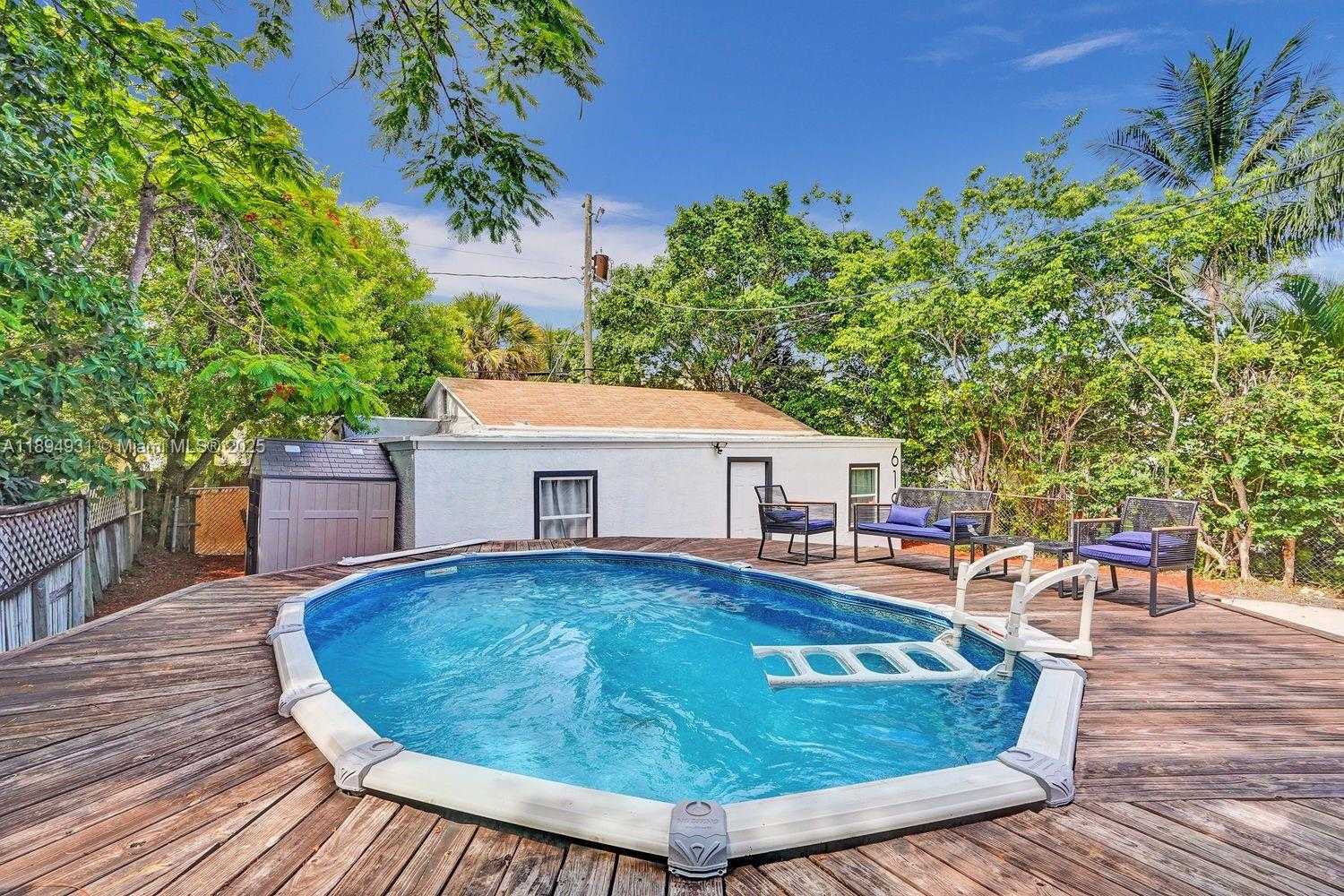 Small Image of 619 36TH ST, West Palm Beach Number 3