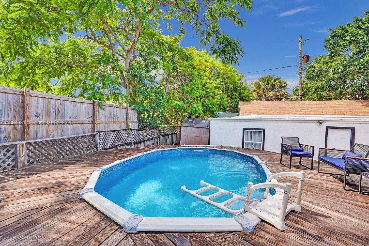 Small Image of 619 36TH ST, West Palm Beach Number 4