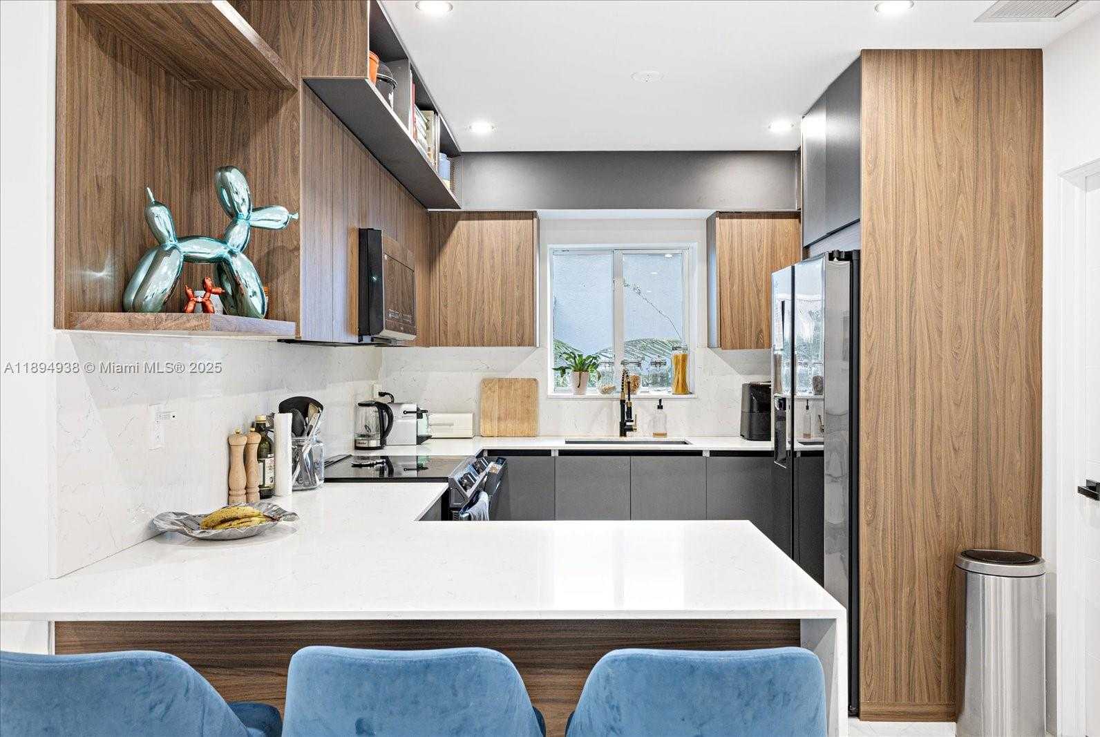 Small Image of 228 SOUTH WEST 25TH RD #., Miami Number 10