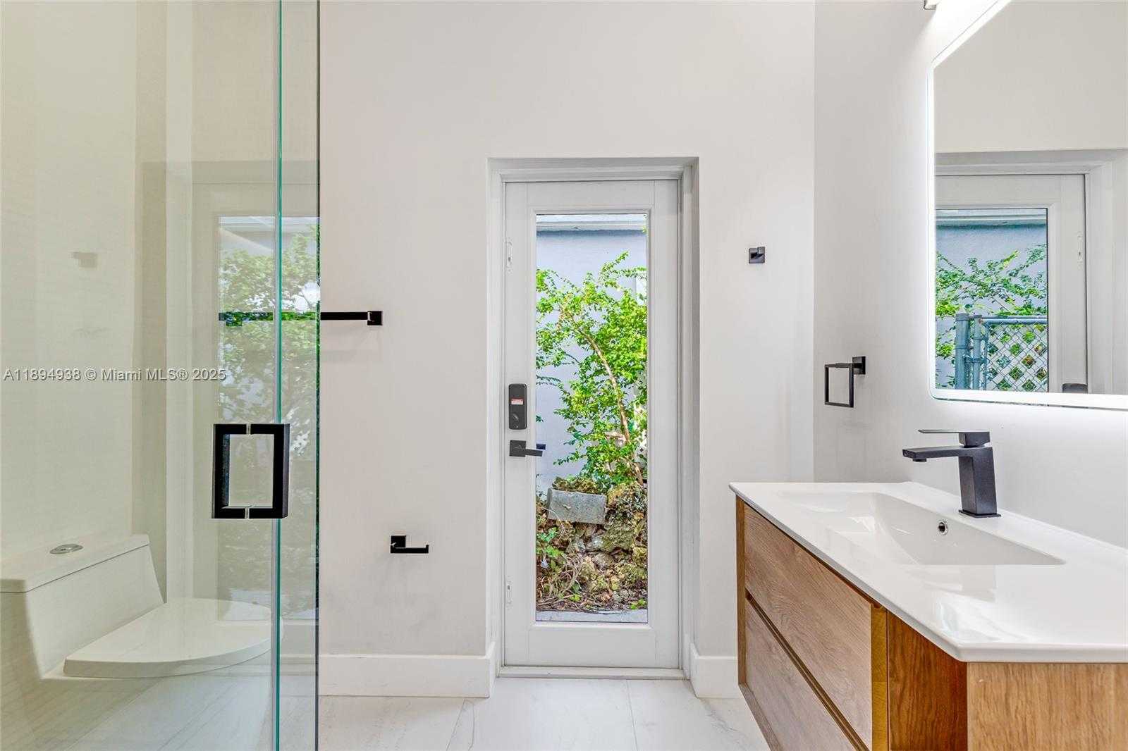 Small Image of 228 SOUTH WEST 25TH RD #., Miami Number 23
