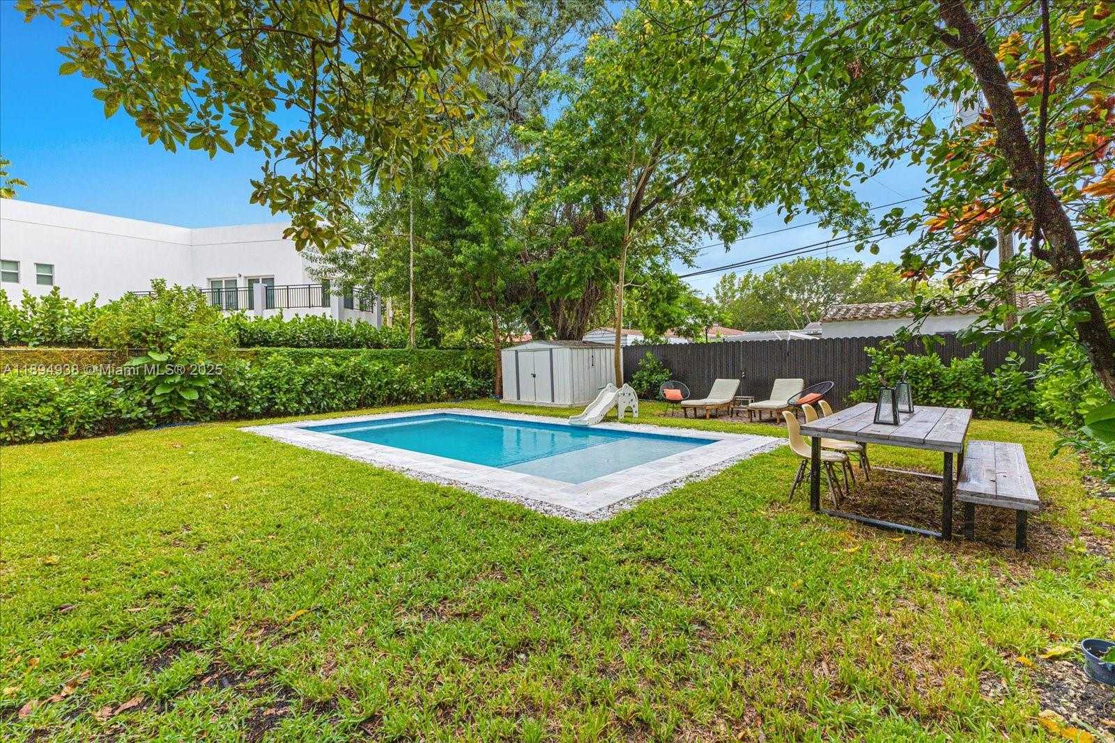 Small Image of 228 SOUTH WEST 25TH RD #., Miami Number 32