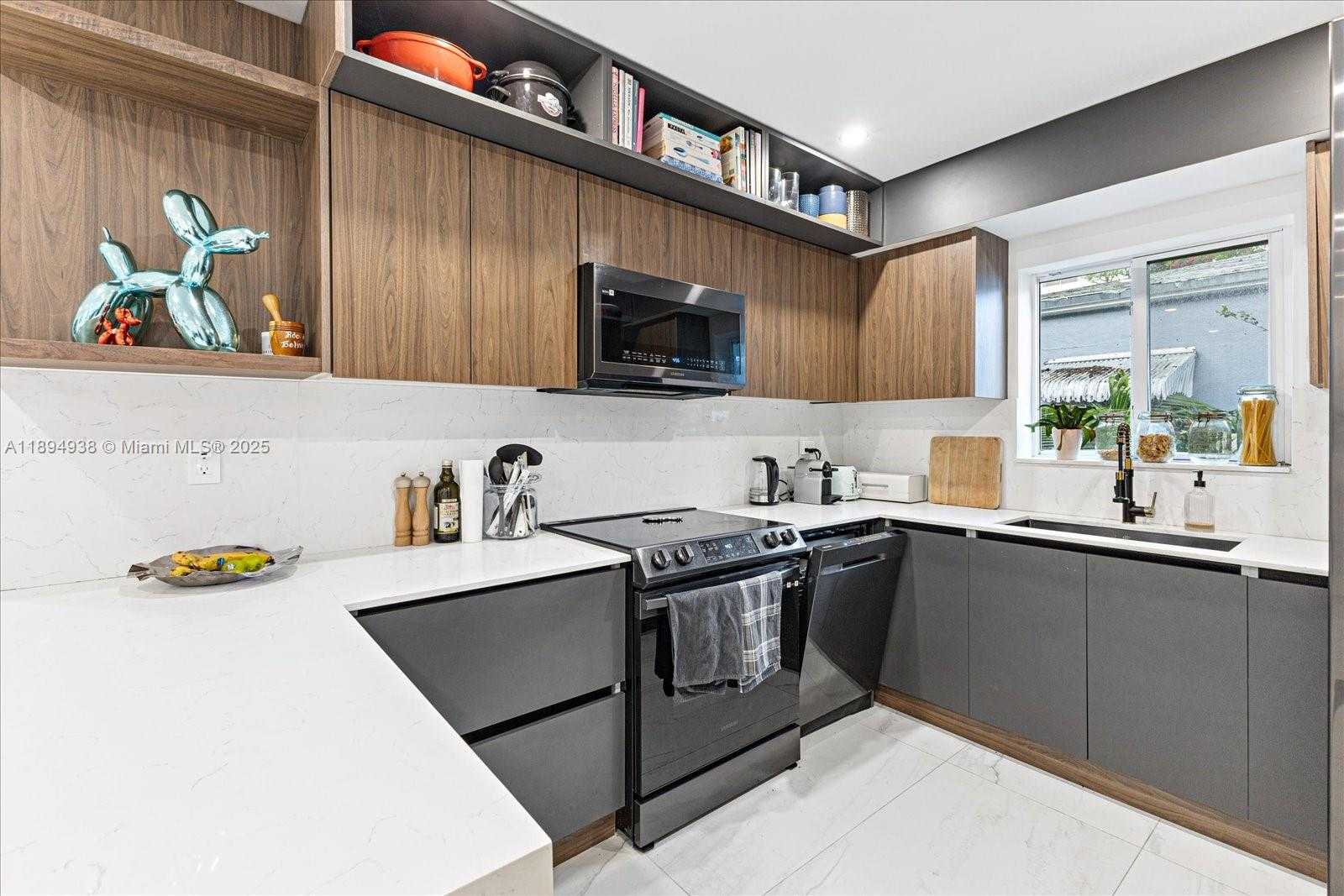 Small Image of 228 SOUTH WEST 25TH RD #., Miami Number 9