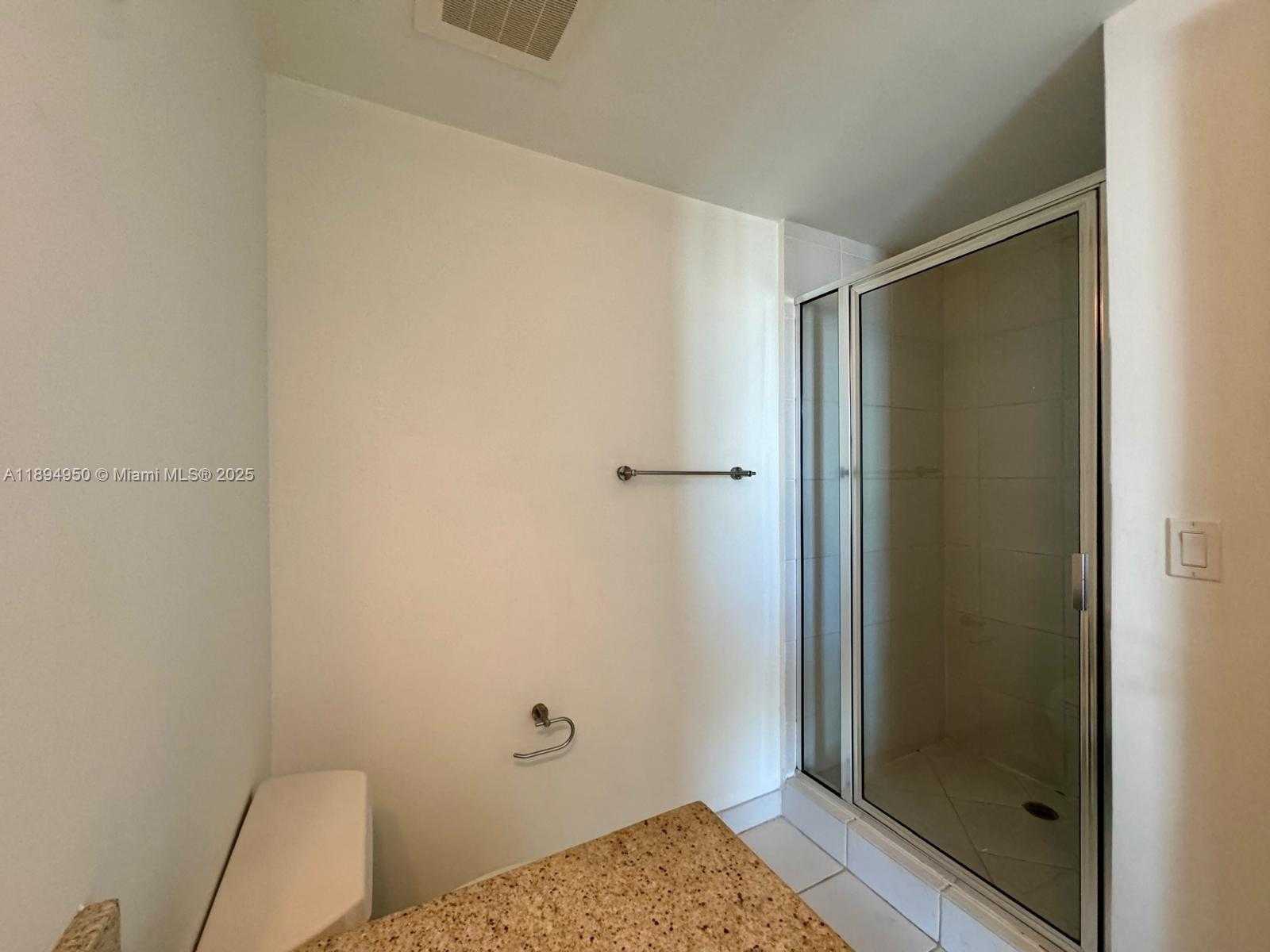 Small Image of 185 NW 7th St, Miami, FL 33136, USA Number 13