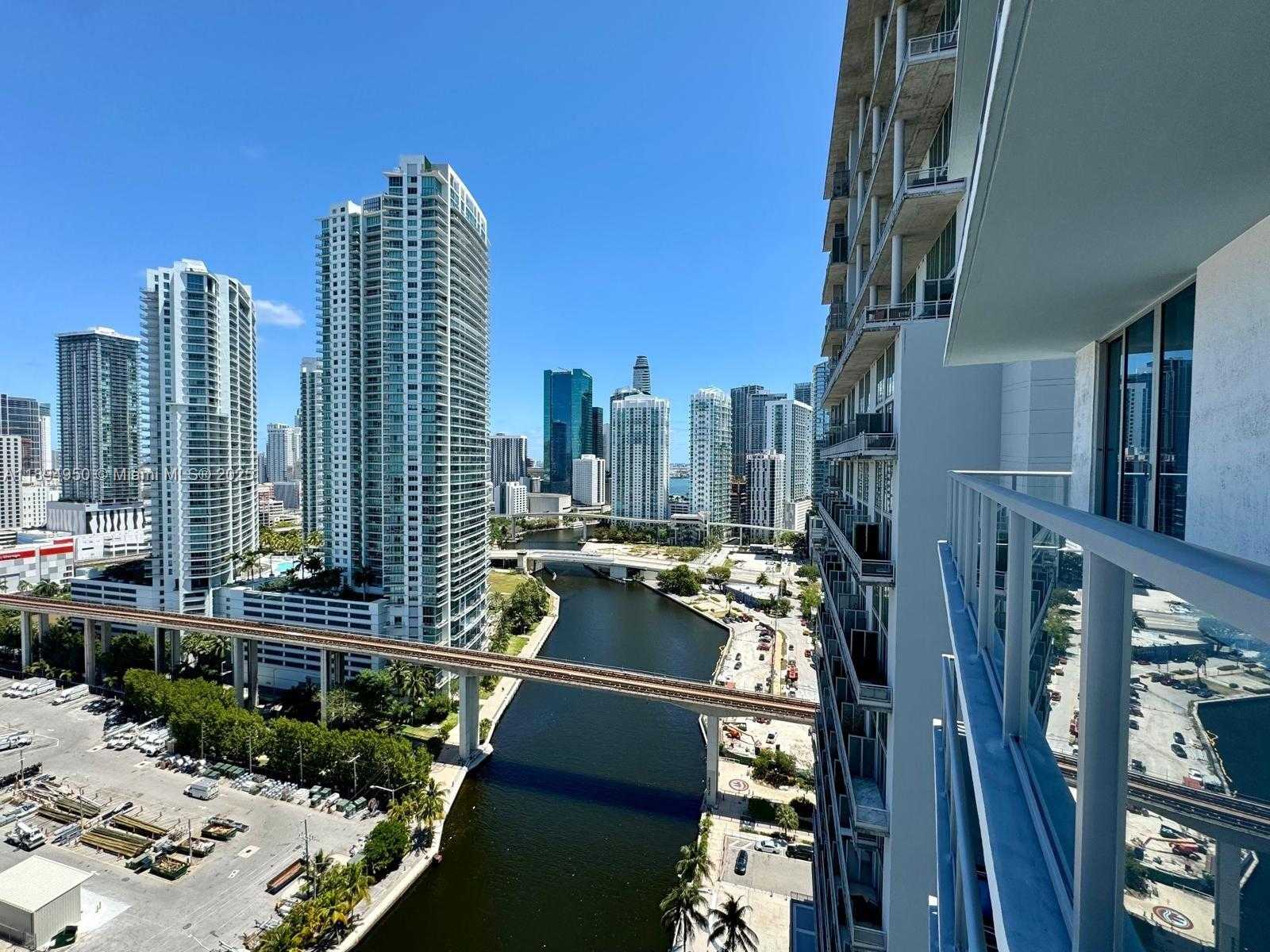 Small Image of 185 NW 7th St, Miami, FL 33136, USA Number 22