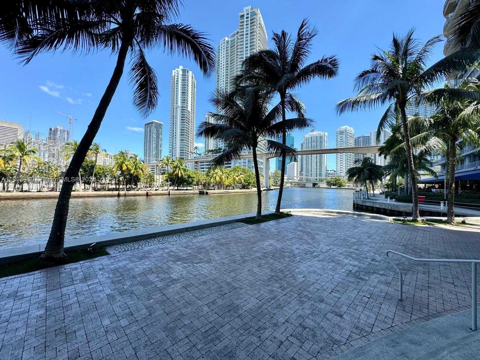 Small Image of 185 NW 7th St, Miami, FL 33136, USA Number 26
