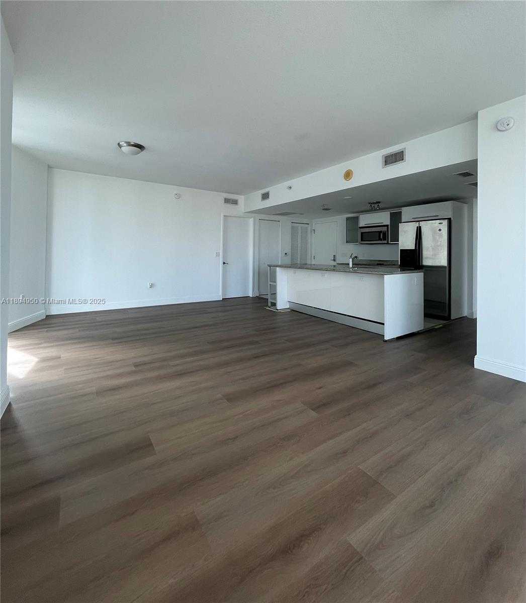 Small Image of 185 NW 7th St, Miami, FL 33136, USA Number 5