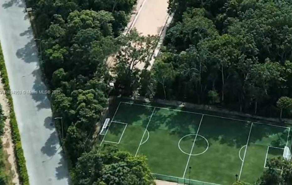 Imagen de Pequeño Objeto