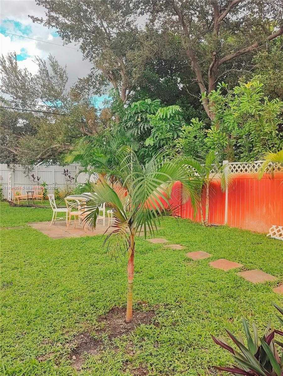 Small Image of 7121 TAFT ST #B, Hollywood Number 13