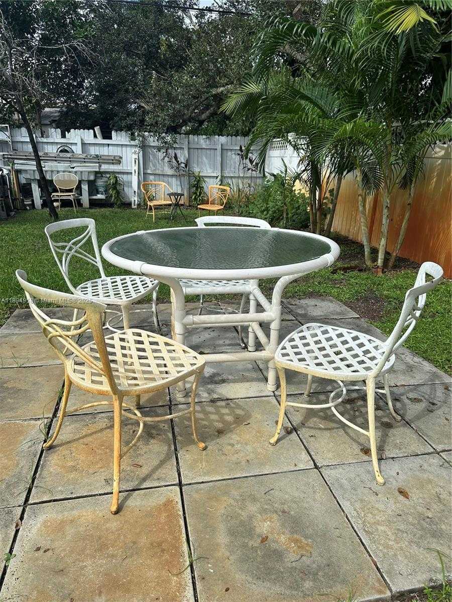 Small Image of 7121 TAFT ST #B, Hollywood Number 16