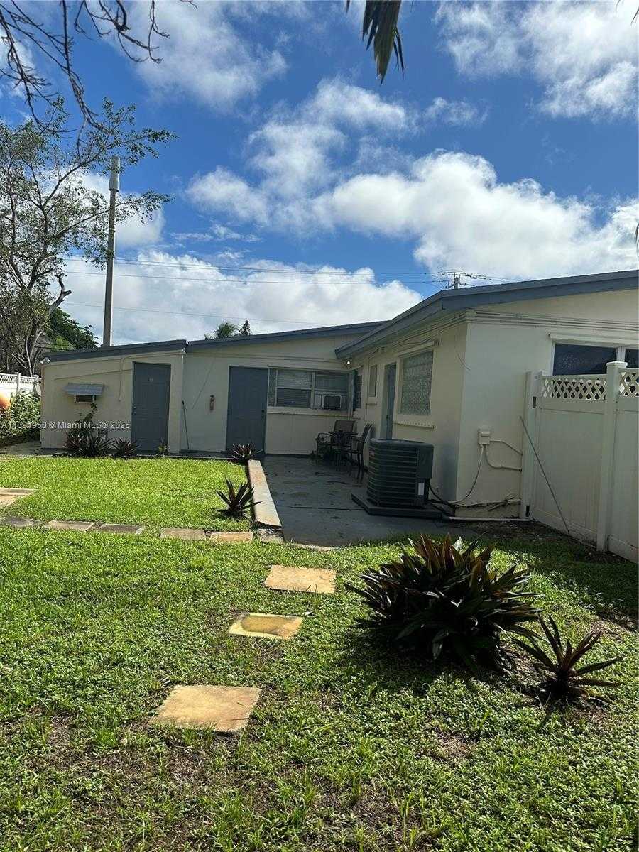 Small Image of 7121 TAFT ST #B, Hollywood Number 22