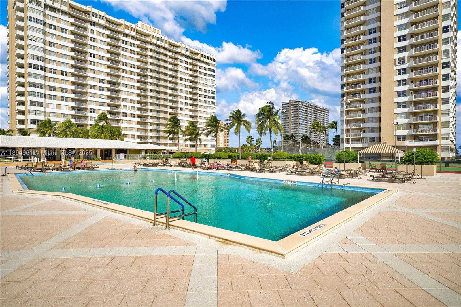 Small Image of 1985 SOUTH OCEAN DR #17F, Hallandale Beach Number 23