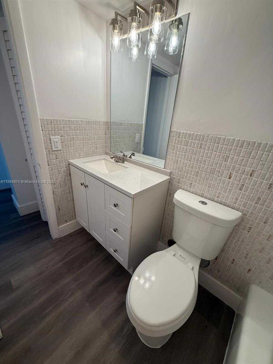 Small Image of 1145 NORMANDY DR #203, Miami Beach Number 10