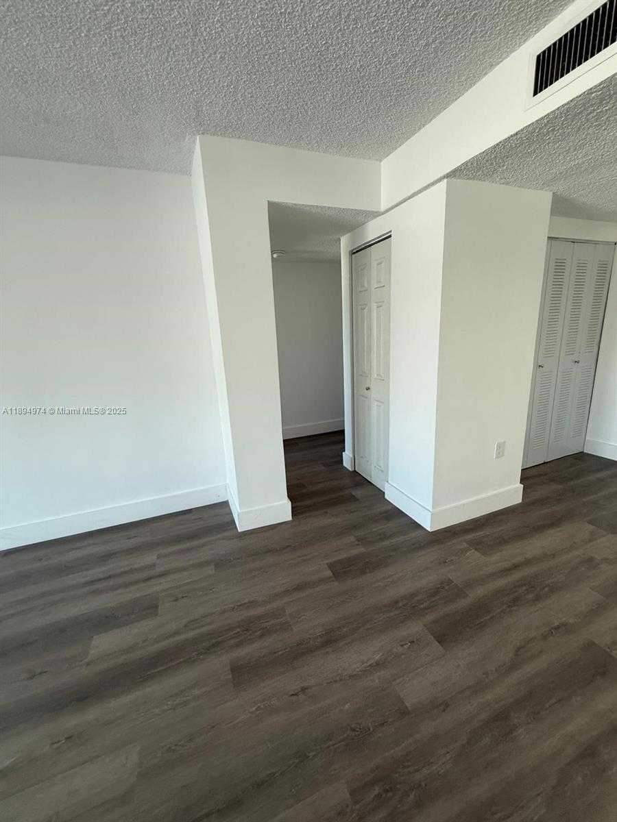 Small Image of 1145 NORMANDY DR #203, Miami Beach Number 5