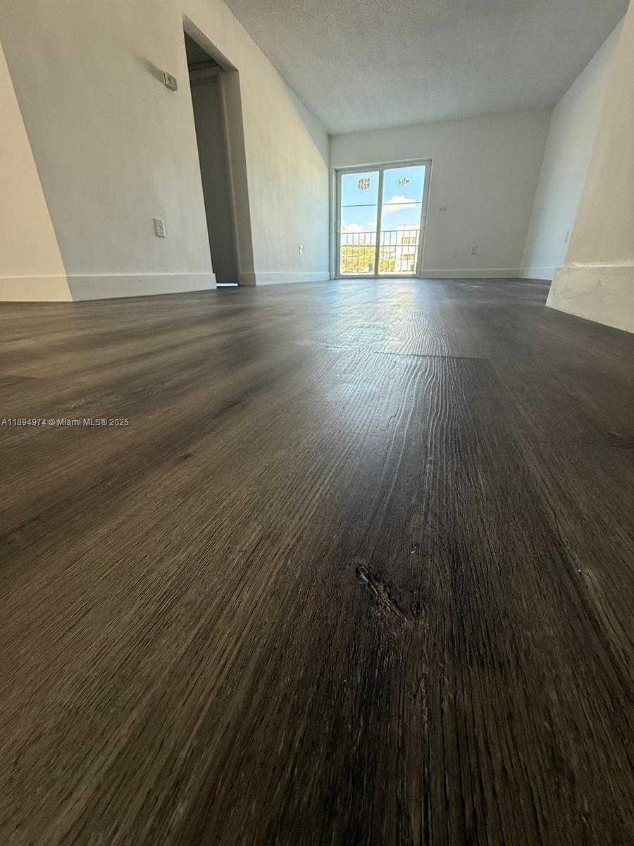 Small Image of 1145 NORMANDY DR #203, Miami Beach Number 7