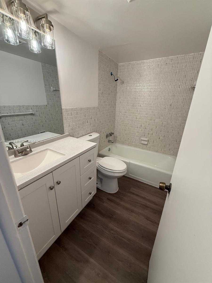 Small Image of 1145 NORMANDY DR #203, Miami Beach Number 8