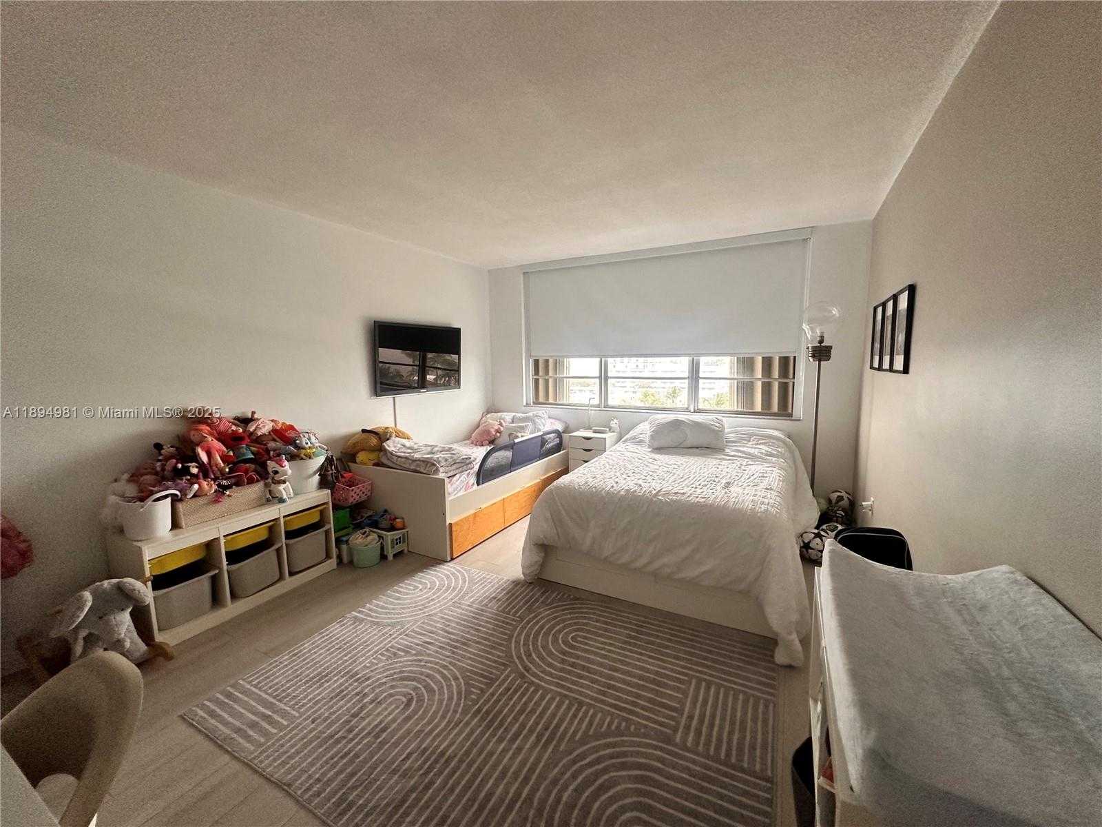 Small Image of 1865 79TH ST CSWY #8N, North Bay Village Number 18