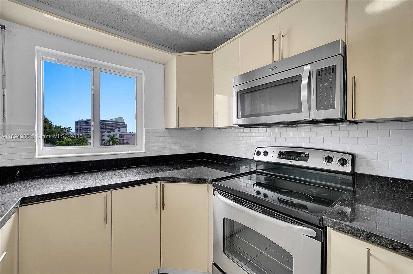 Small Image of 7150 INDIAN CREEK DR #405, Miami Beach Number 15