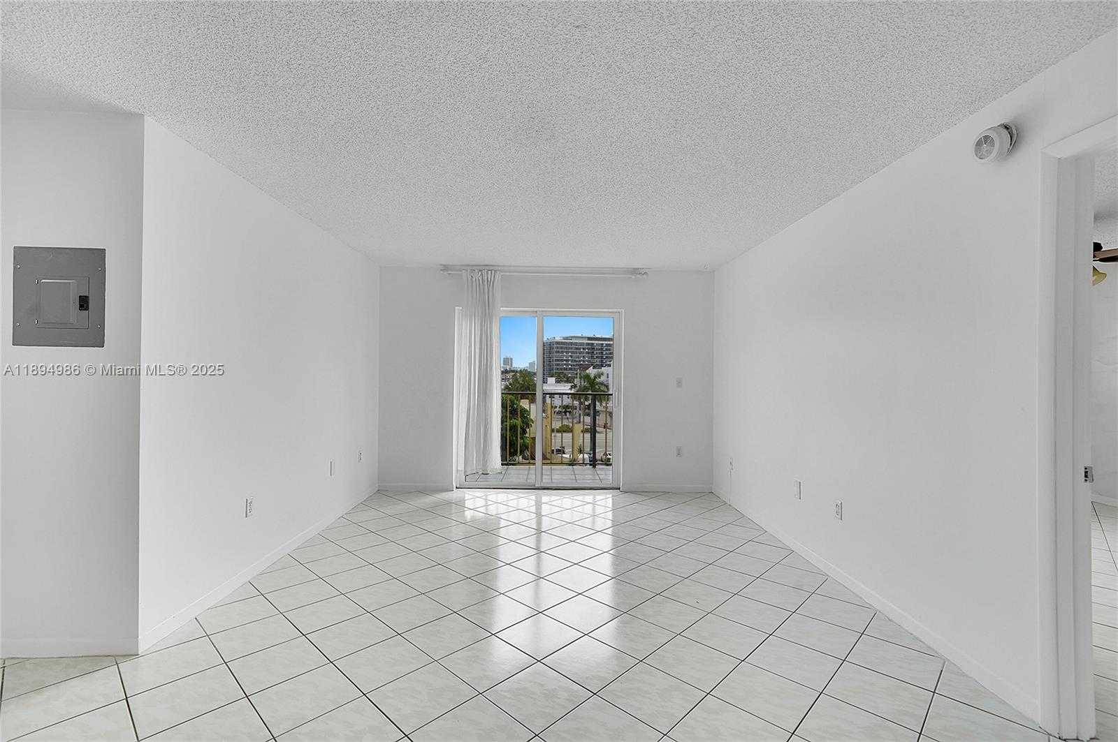Small Image of 7150 INDIAN CREEK DR #405, Miami Beach Number 2