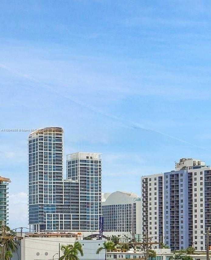 Small Image of 7150 INDIAN CREEK DR #405, Miami Beach Number 20