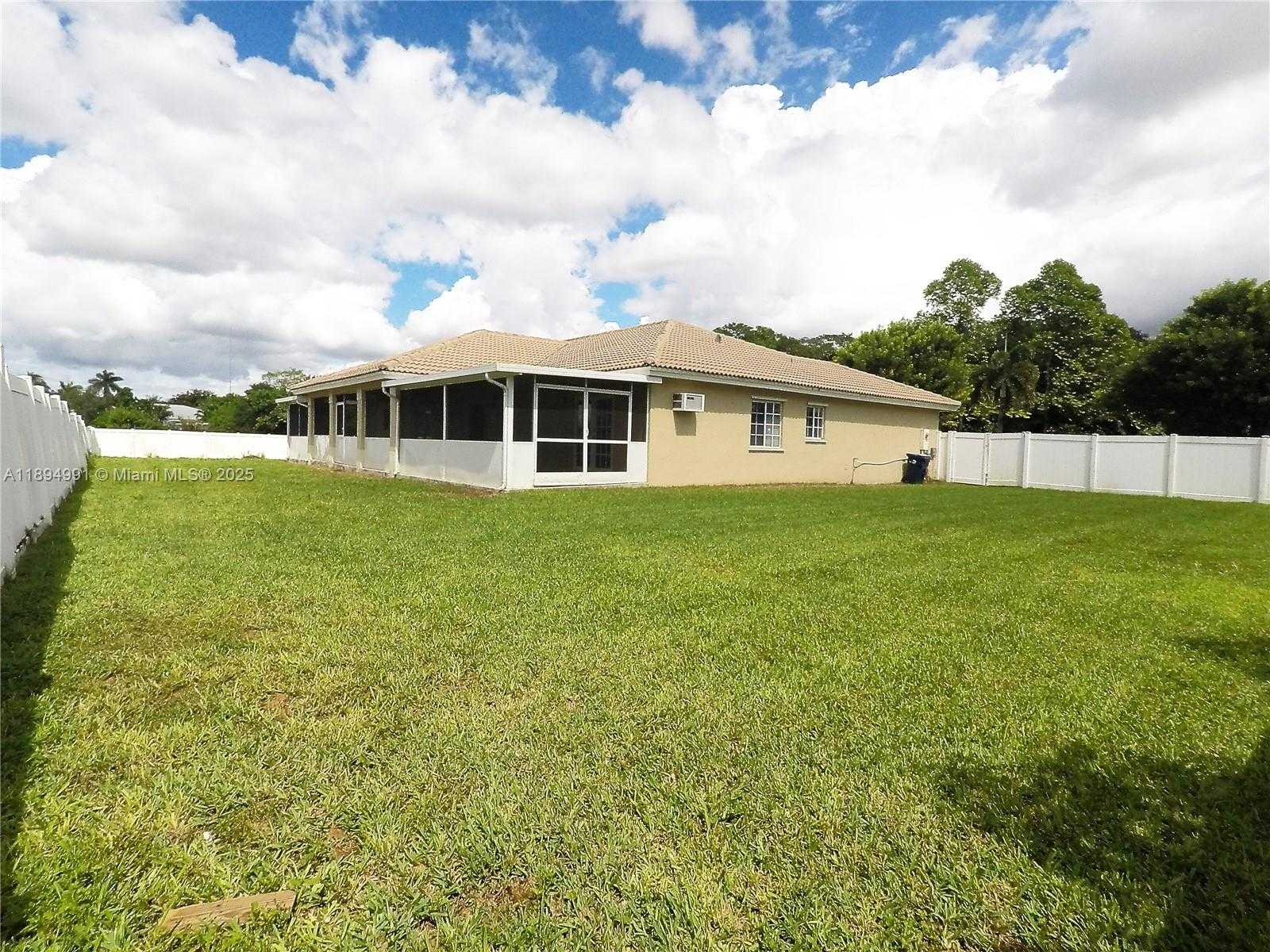 Small Image of 28128 SOUTH WEST 173RD PL, Homestead Number 34