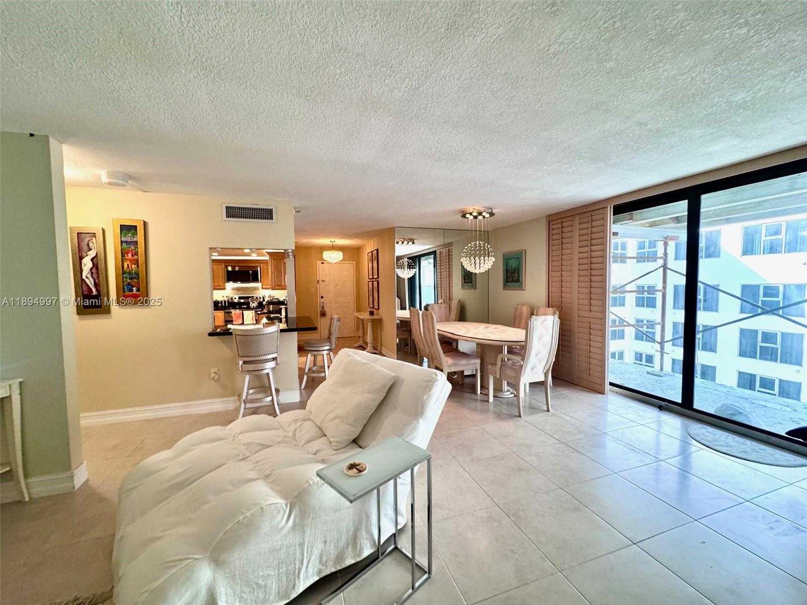Small Image of 6061 COLLINS AVE #10C, Miami Beach Number 22