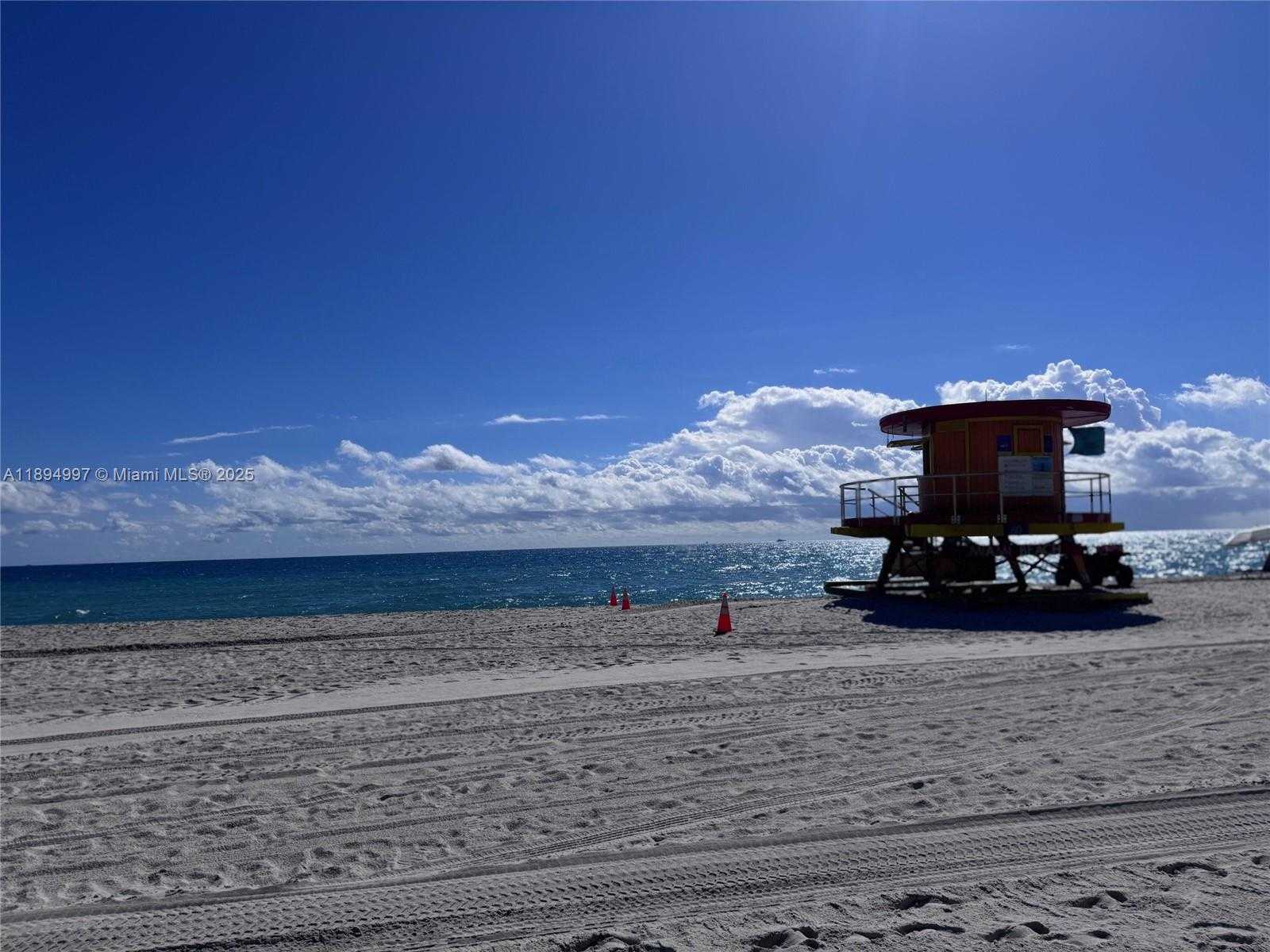 Small Image of 6061 COLLINS AVE #10C, Miami Beach Number 42