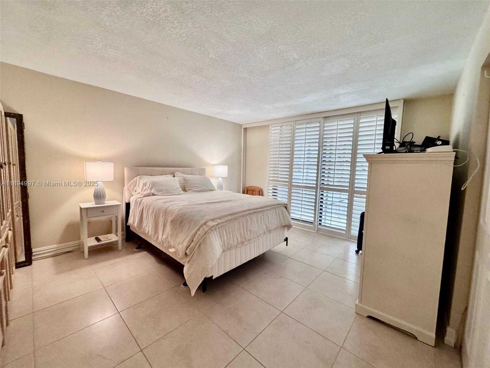 Small Image of 6061 COLLINS AVE #10C, Miami Beach Number 7