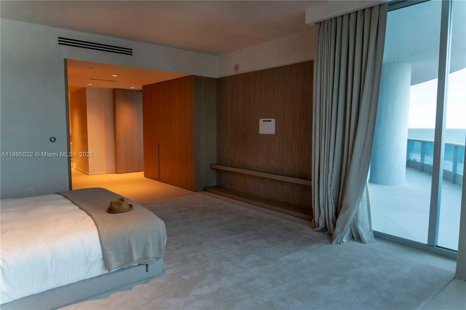 Small Image of 5959 COLLINS AVE #907, Miami Beach Number 18