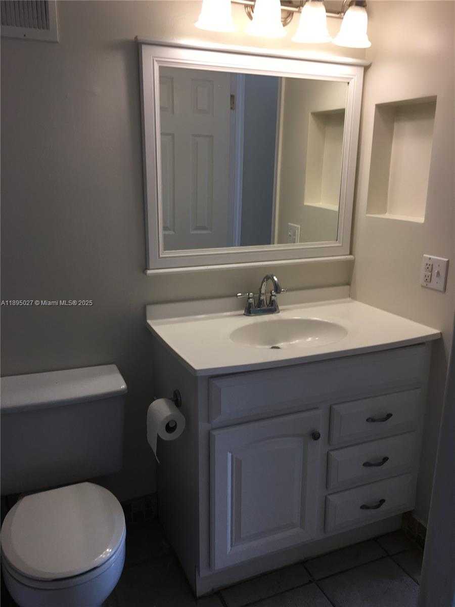 Small Image of 7722 CAMINO REAL #E-219, Miami Number 10