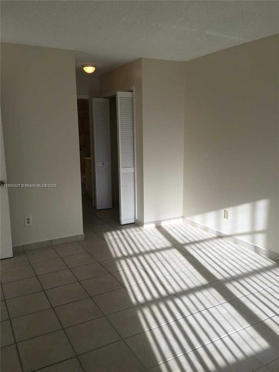 Small Image of 7722 CAMINO REAL #E-219, Miami Number 12