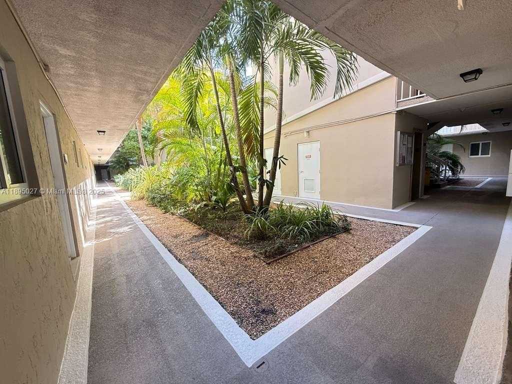 Small Image of 7722 CAMINO REAL #E-219, Miami Number 21