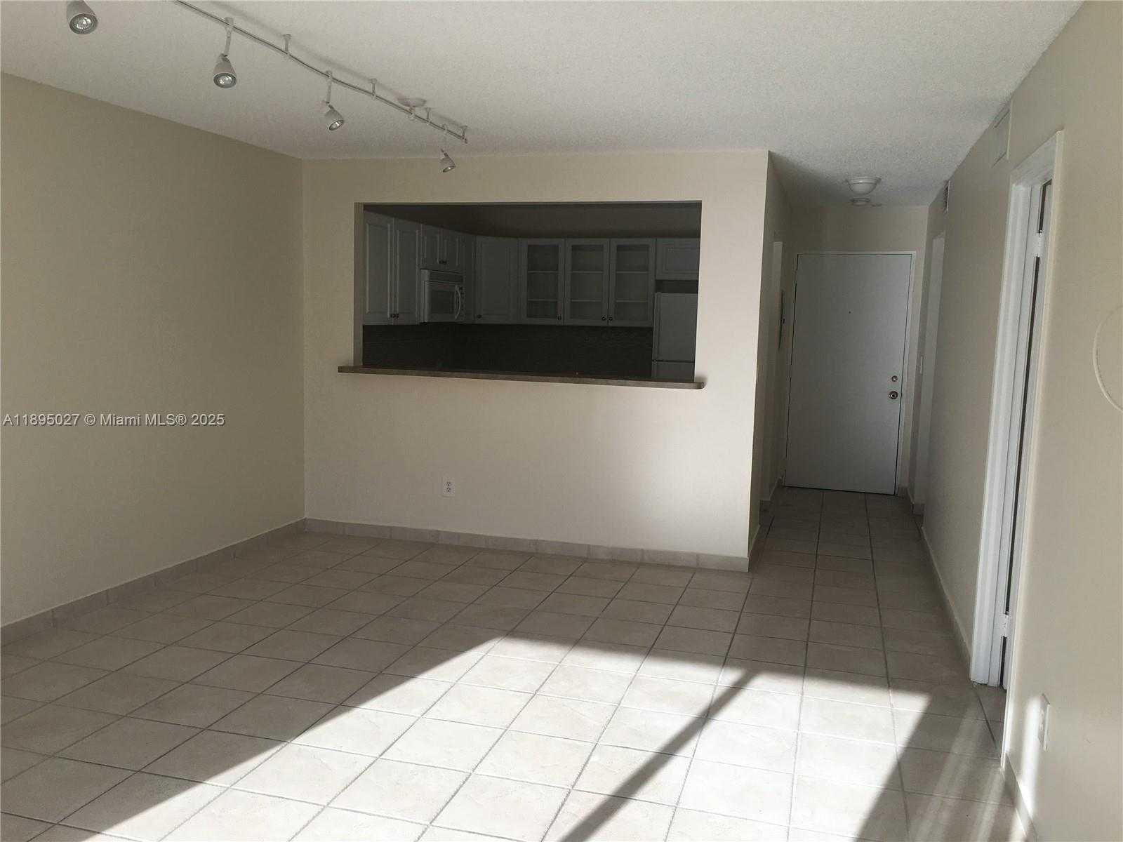 Small Image of 7722 CAMINO REAL #E-219, Miami Number 4