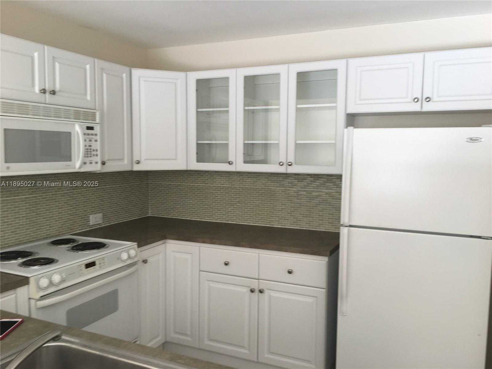 Small Image of 7722 CAMINO REAL #E-219, Miami Number 5