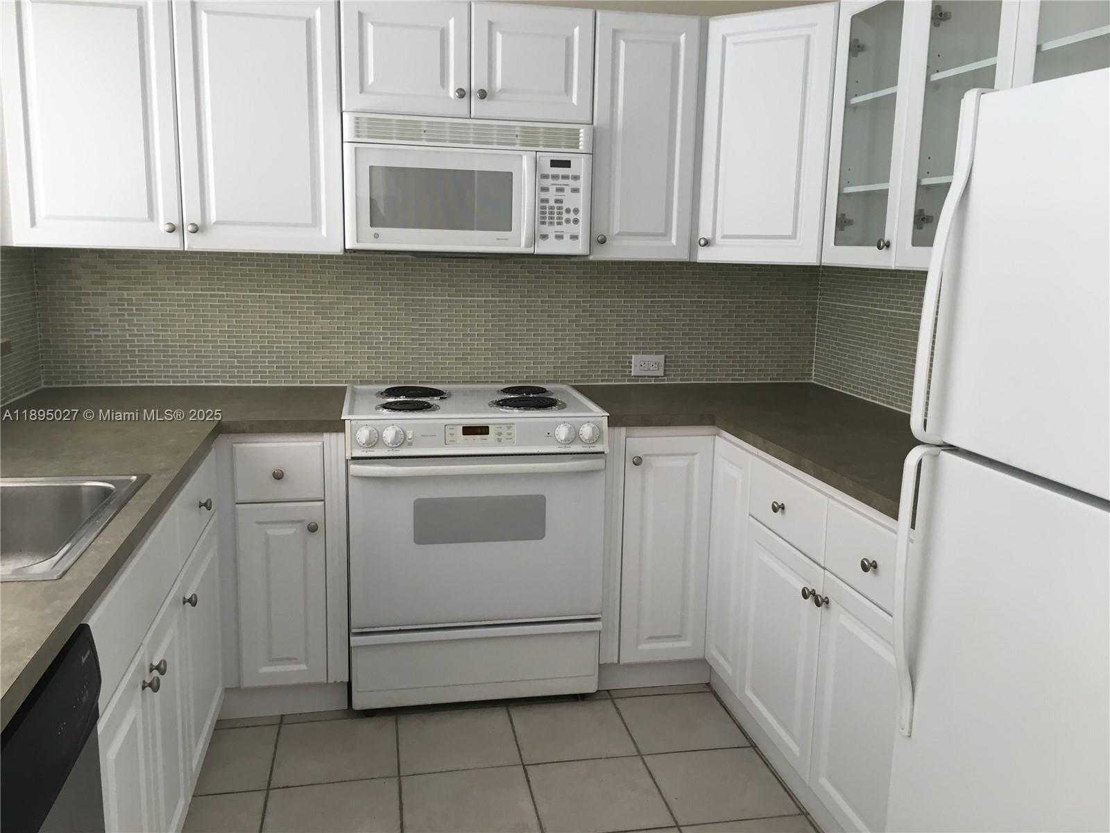 Small Image of 7722 CAMINO REAL #E-219, Miami Number 6