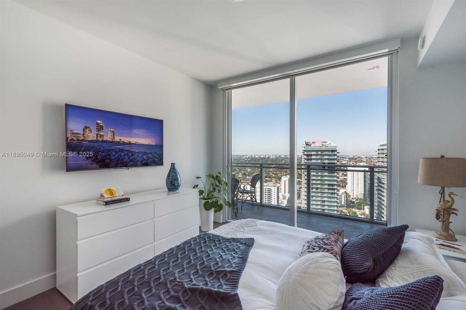 Small Image of 1080 BRICKELL AVE #3601, Miami Number 11