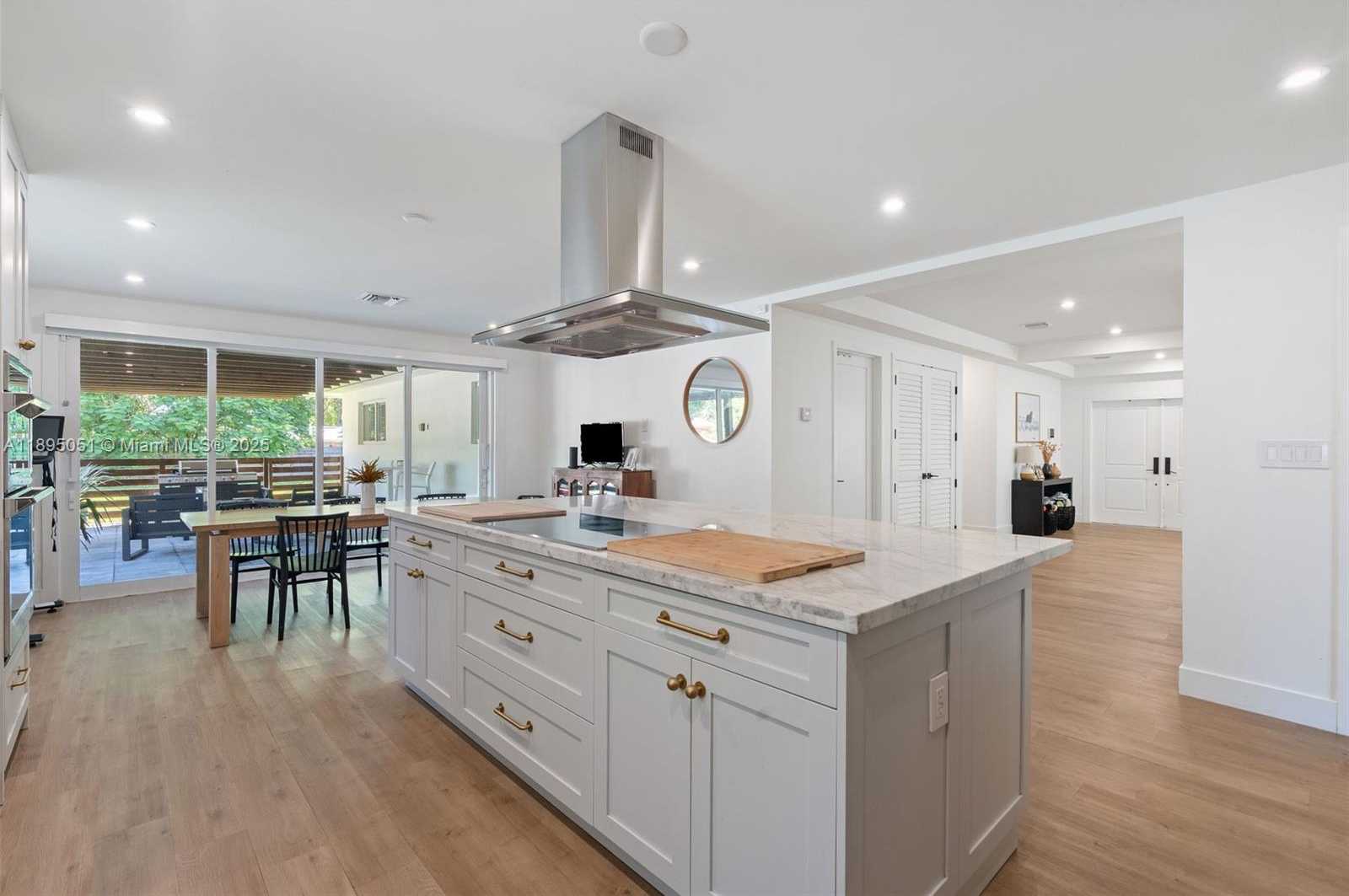 Small Image of 8121 SOUTH WEST 97TH TER, Miami Number 17