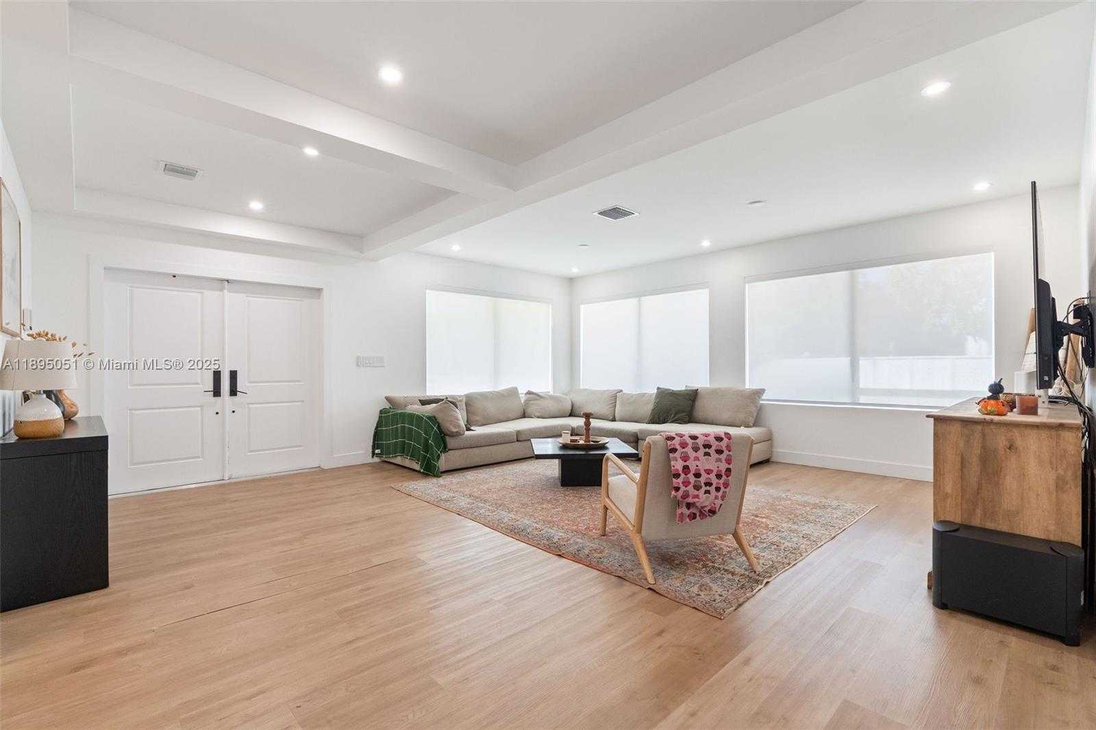 Small Image of 8121 SOUTH WEST 97TH TER, Miami Number 20