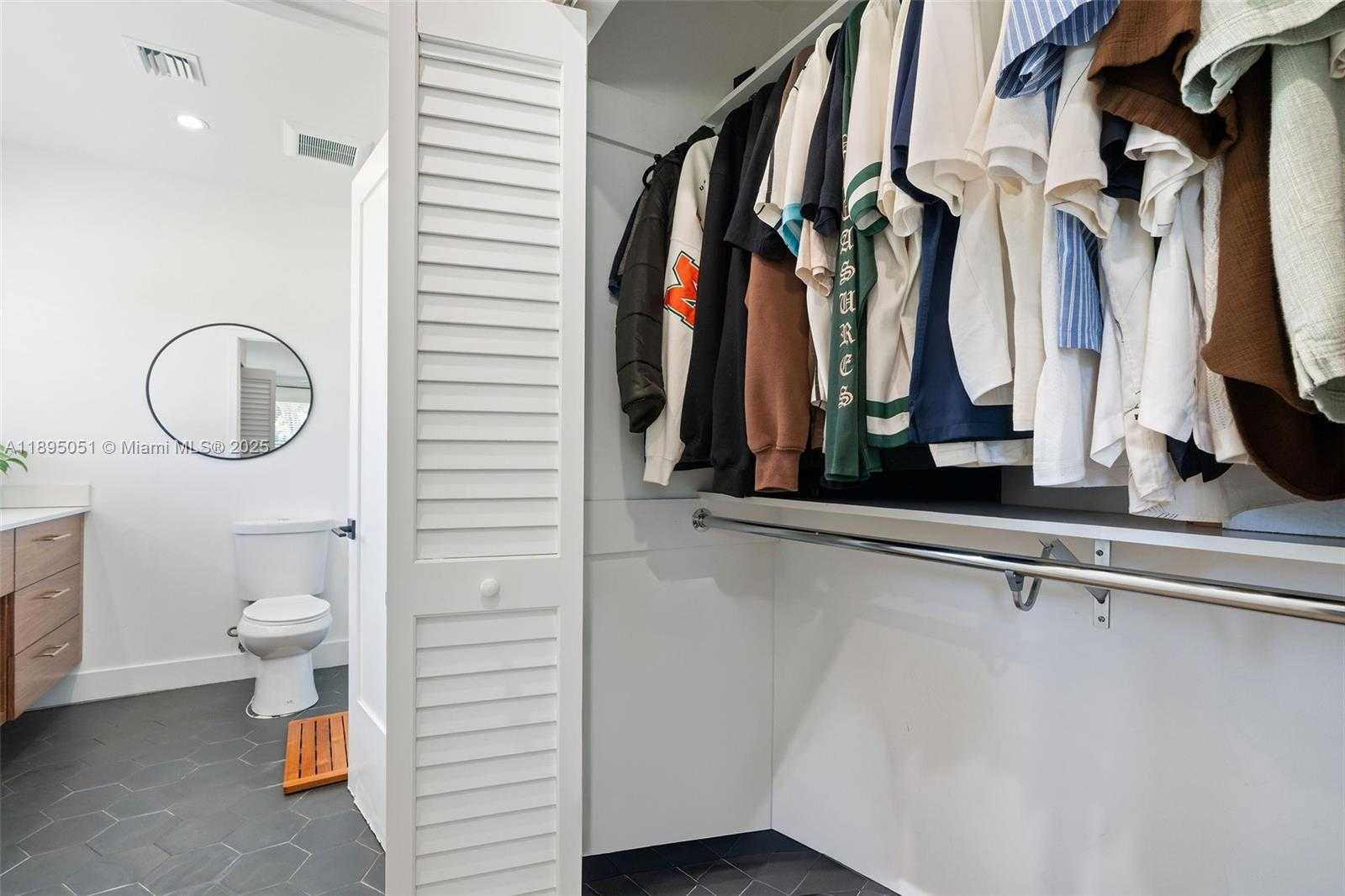 Small Image of 8121 SOUTH WEST 97TH TER, Miami Number 27