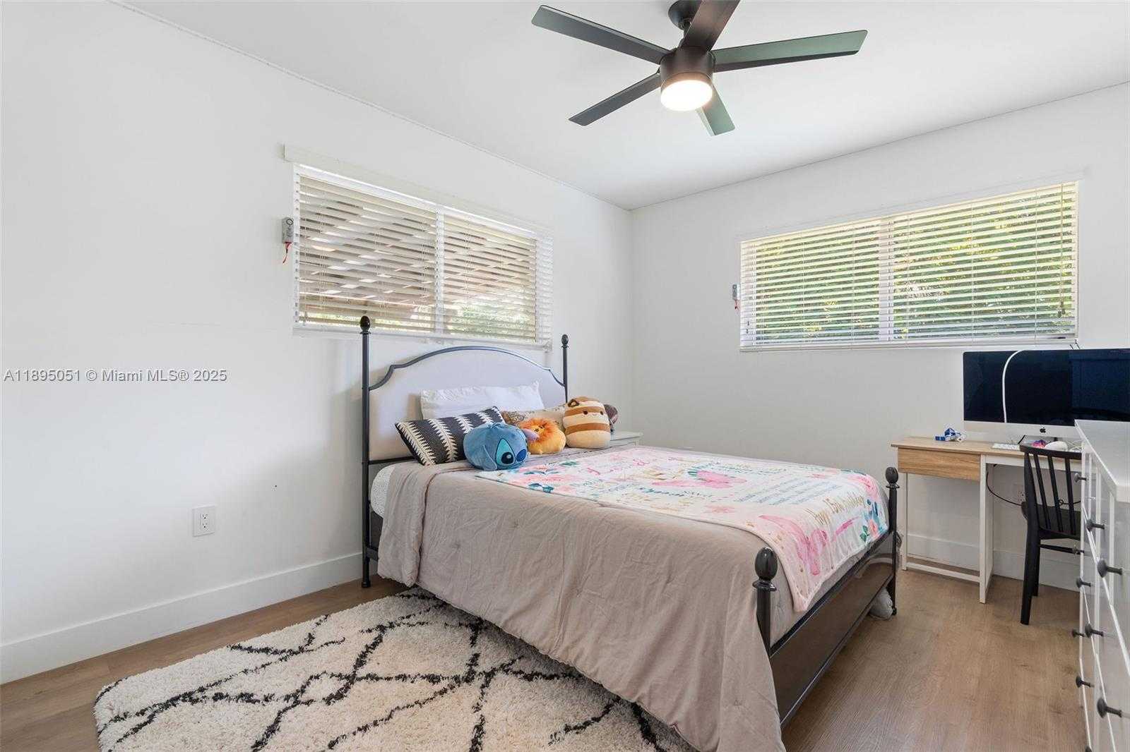 Small Image of 8121 SOUTH WEST 97TH TER, Miami Number 30